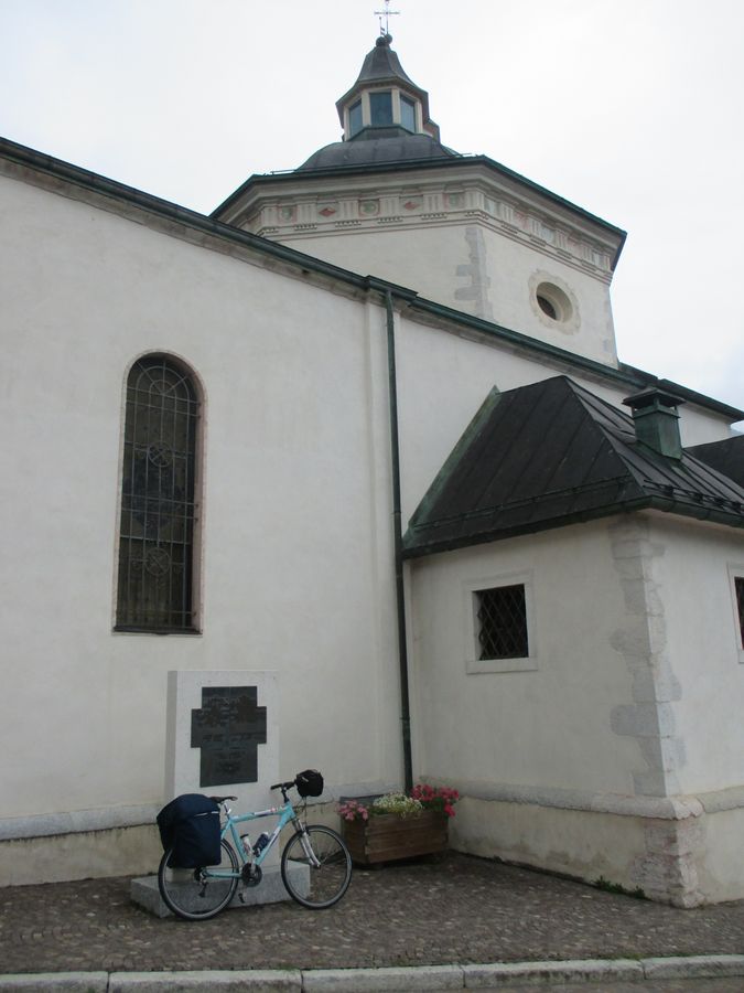 IMG_14604. Chiesa di Carzano ricostruita e riconsacrata dopo l’assurda tragedia